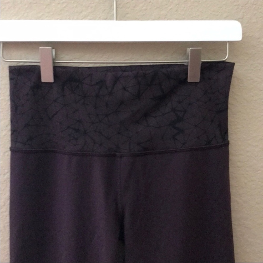 Lululemon Athletica straight leg leggings.